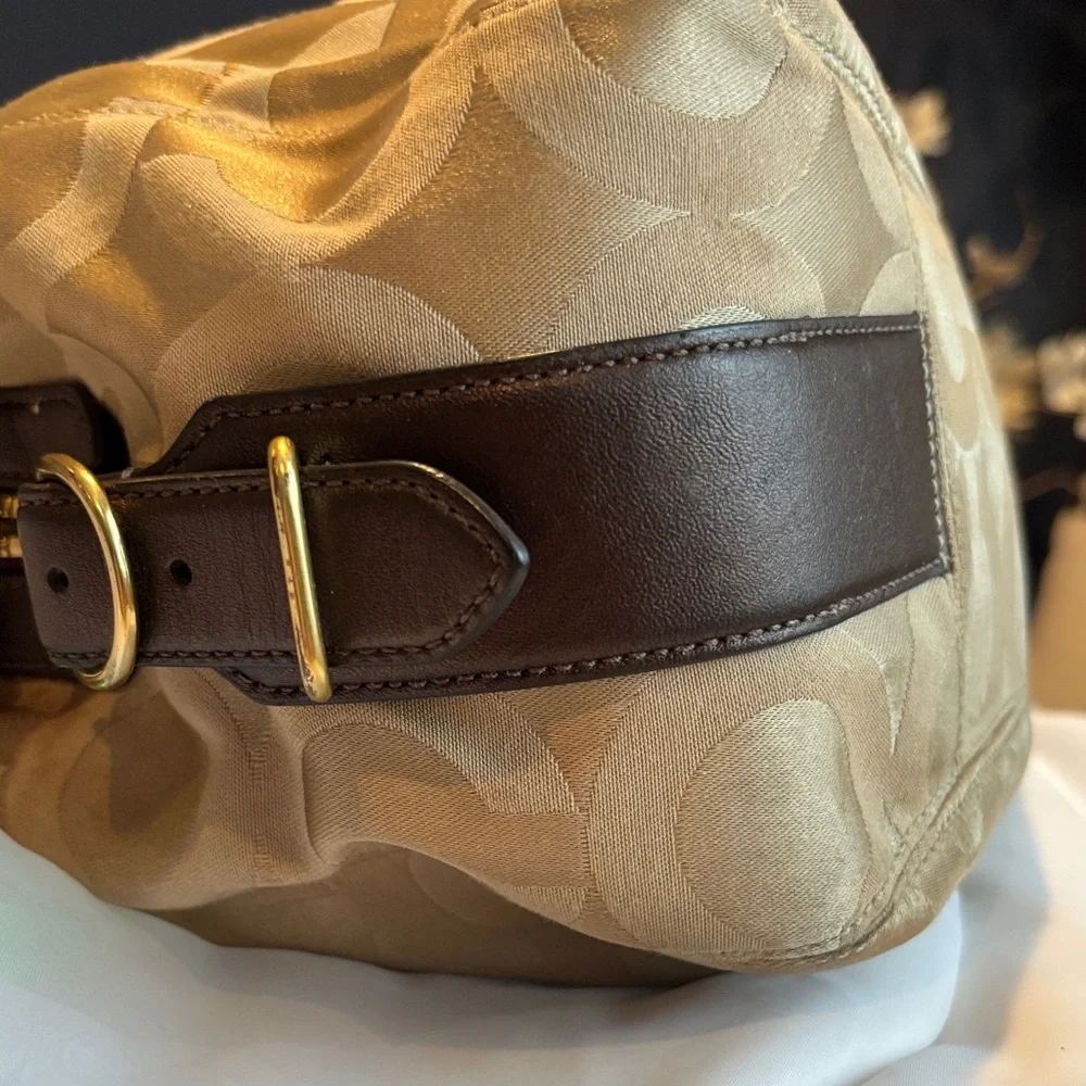 Coach Khaki Signature Jacquard Shoulder Bag with Dark Brown Trim - Picture 10 of 17